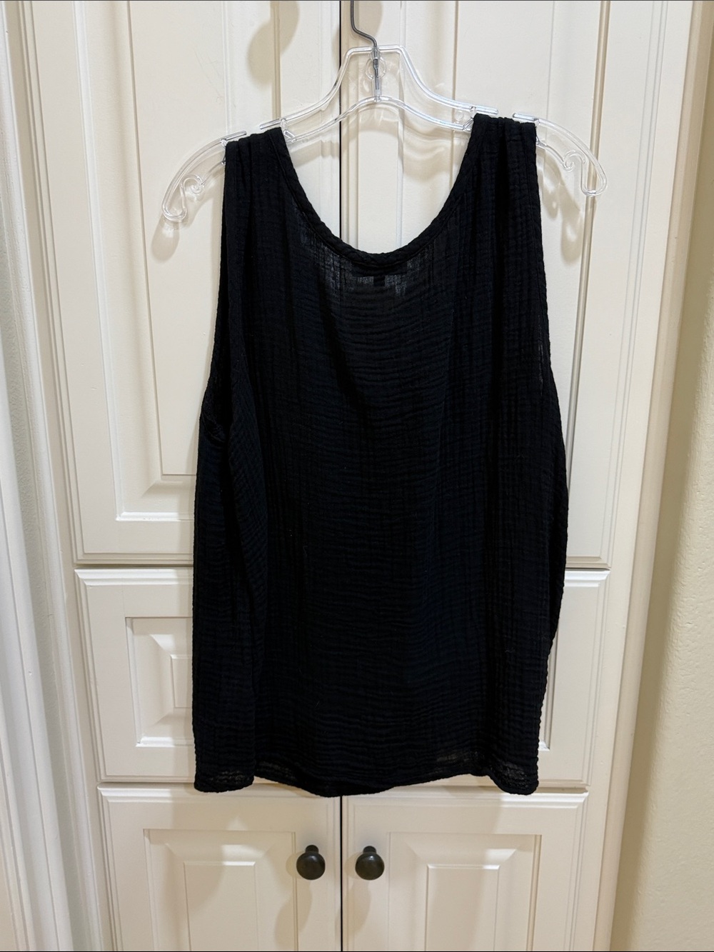 Michael Stars Black Textured V-Neck Tank - Picture 3 of 3